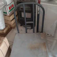 ترازوی ۳۰۰ کیلویی