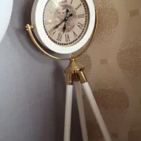 ساعت پایه دار