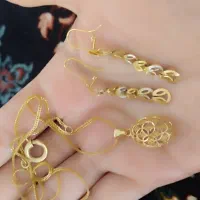 گوشواره و پلاک و زنجیر طلا