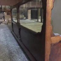 ویترین چوبی مغازه