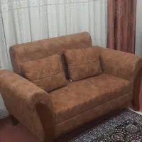 مبل دو نفره تک همراه میز چوبی|مبلمان خانگی و میز عسلی|بهشهر, |دیوار