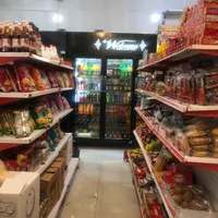 فروشنده خانم