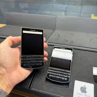 BlackBerry Porsche Design 9983