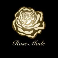 فروشنده خانم پوشاک زنانه