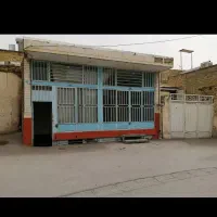 زیرزمین مغازه خوراسگان