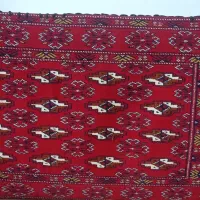 دو جفت پشتی دست باف در حد نو