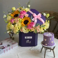 باکس گل و دسته گل آماده