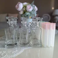 شیشه عطر ار سی|آرایشی، بهداشتی، درمانی|مشهد, کوه سنگی|دیوار