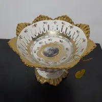 ظروف گل برجسته|ظروف سرو و پذیرایی|شاهین‌شهر, شهرک گلدیس|دیوار