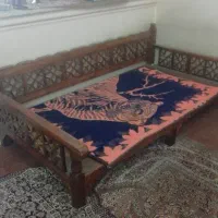 تخت سنتی کاملا سالم
