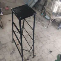 چهار پایه فلزی تاشو سبک و محکم
