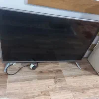 ال جی ۴۲ مانیتور شکسته