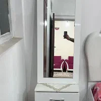 آینه ایستاده قدی