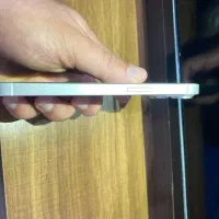 ۱۳نرمال سفید معاوضه با ۱۳پرو  بدون خط و‌خش باطری۸۴