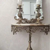 آیینه و شمعدان برنجی