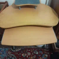 میز کامپیوتر سالم در حد نو
