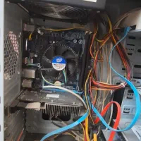 کامپوتر در حد نو با میز و صندلی نو نو|رایانه رومیزی|شیراز, تحویلی|دیوار