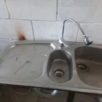 سینک ظرفشویی همراه با شیر