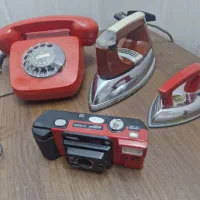 ست قرمز کلکسیونی  تلویزیون، دوربین ، تلفن ، اتو|کلکسیون اشیاء عتیقه|قم, شهرک قدس|دیوار