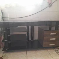 میزتلویزیون بزرگ تا۵۰جواب میده قیمت۶۰۰ تومان سالم