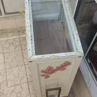 ویترین سیگار فروشی سیار یک ماه کار کرده