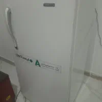 یخچال فیریزر ۹ فوت ایستکول در حد نو بدون برفک