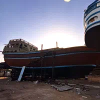 لنج بدون موتور