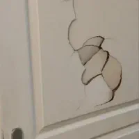 بازسازی و تعمیرات کابینت . درب و لوازم چوبی .