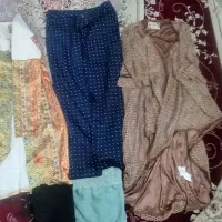 تعدادی لباس به کسی که واقعا لازم داره اهدا میشود