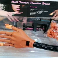 وسایل کاشت ناخن سالم و تمیز