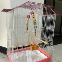 قفس پرنده با وسیله