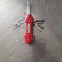 چاقو هشت کاره