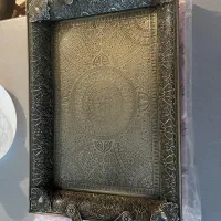 سینی نو با جعبه