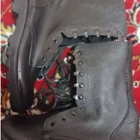 پوتین مشکی نظامی سگک دار|کیف، کفش، کمربند|تربت‌حیدریه, بوستان باغ ملی|دیوار