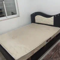 تخت دو نفره