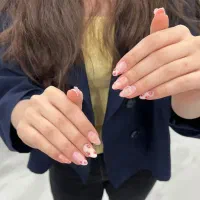 آموزش و خدمات تخصصی کاشت ناخن