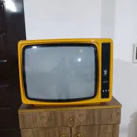 تیلوزیون و رادیو قدیمی