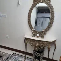 اینه و کنسول بالیاژ با شمعدان برنج