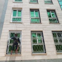 کار در ارتفاع خدمات ساختمانی عایق نانو پیچرولپلاک|خدمات پیشه و مهارت|کرمانشاه, |دیوار