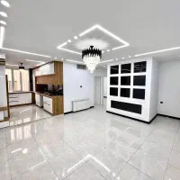 82متر-دوخواب-روبه-آفتاب-دیزایین-شده-پارکینگ-سندی