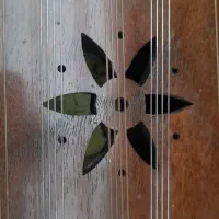 سنتور انصاری|سازهای سنتی|بروجرد, |دیوار