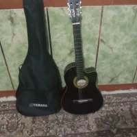 گیتار به همراه کیف کاملا نو