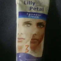 کرم لیلی پتال
