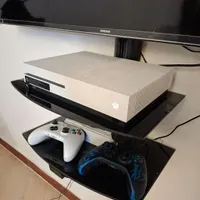 X BOX ONE S