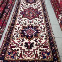فرش دستبافت کناره هریس تاجری متن سفید ۱۰۵ در ۳ متر