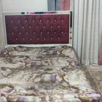 تخت خواب وتشک