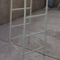 چهار پایه آهنی|صندلی و نیمکت|قدس, شهر‌قدس|دیوار