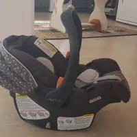 کاسکه نوزاد به همراه کریر بزند چیکو مدل keyfit30|اسباب و اثاث بچه|تهران, جنت‌آباد جنوبی|دیوار
