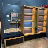 ویترین مغازه بدلیجات.موبایل.اکسسوری