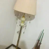 آباژور ایستاده نونو